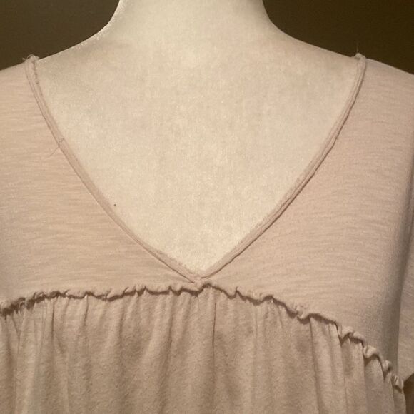 Altar’d State Ruffled Cropped Shirt Size Medium Light Tan Flowy - Picture 5 of 10